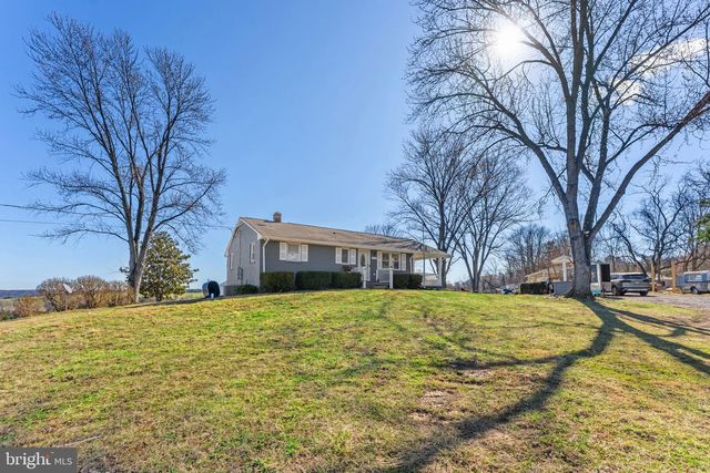 110 BUCKS MILL RD, Strasburg, VA 22657