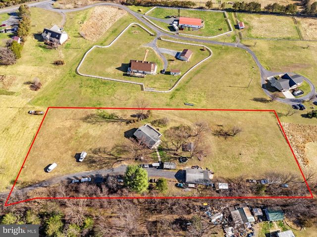 110 BUCKS MILL RD, Strasburg, VA 22657