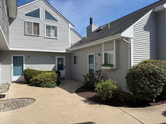 213 Lake Street 62, Weymouth, MA 02189