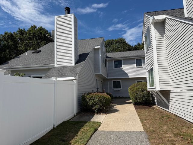 213 Lake Street 62, Weymouth, MA 02189