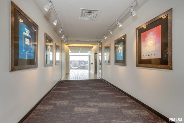 1 Kone Ct Ste 804, Moline, IL 61265