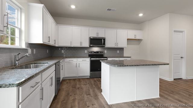 1006 Misty Creek Drive, Aberdeen, NC 28315