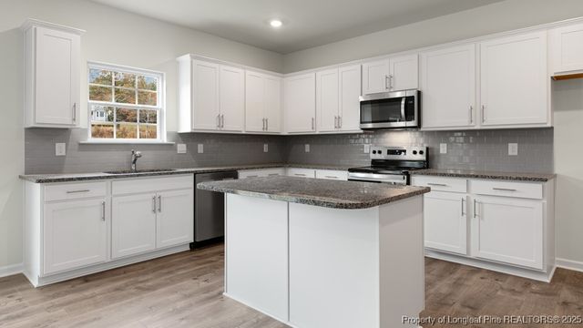 1006 Misty Creek Drive, Aberdeen, NC 28315