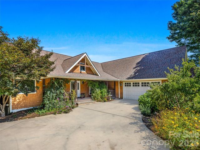 56 Devonshire Drive, Mills River, NC 28759