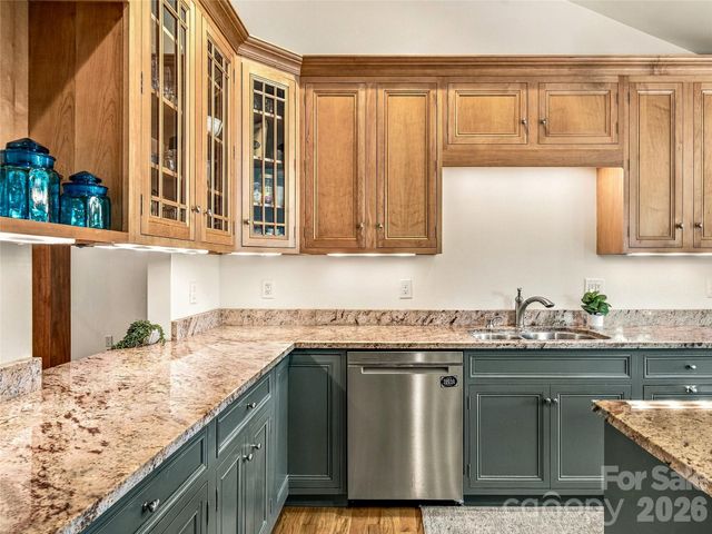 56 Devonshire Drive, Mills River, NC 28759