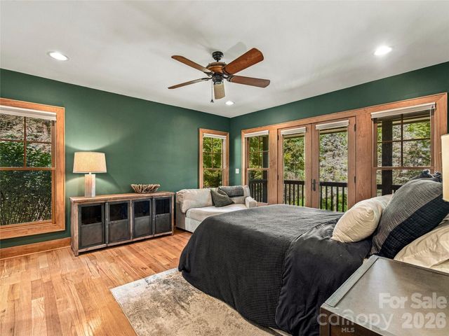 56 Devonshire Drive, Mills River, NC 28759