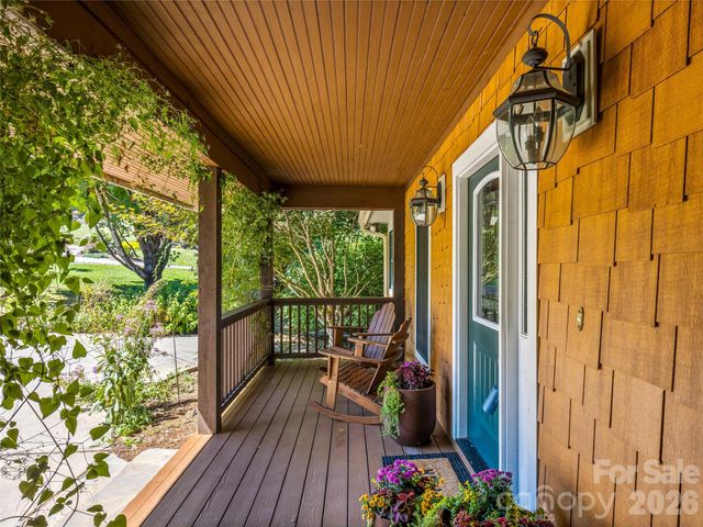 56 Devonshire Drive, Mills River, NC 28759