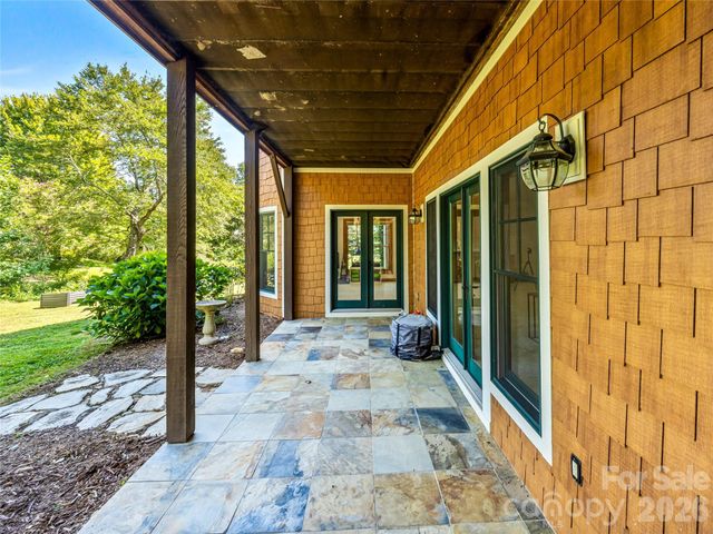 56 Devonshire Drive, Mills River, NC 28759