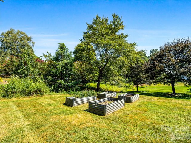 56 Devonshire Drive, Mills River, NC 28759