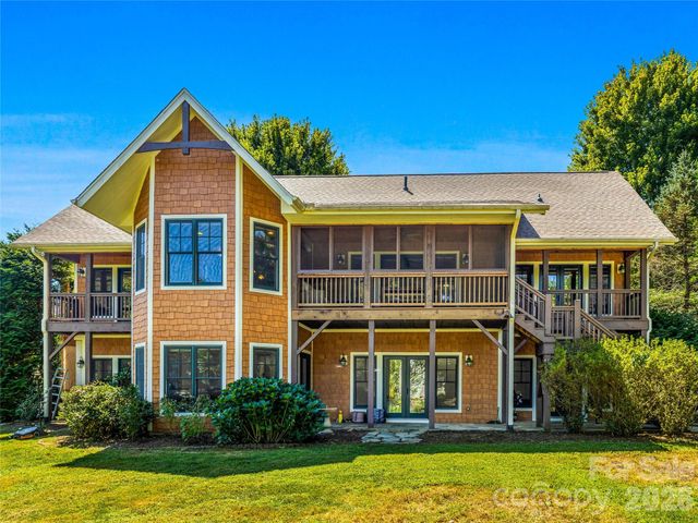 56 Devonshire Drive, Mills River, NC 28759