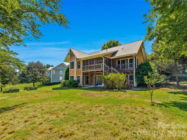 56 Devonshire Drive, Mills River, NC 28759