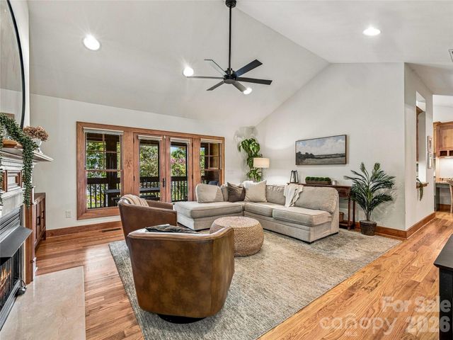 56 Devonshire Drive, Mills River, NC 28759