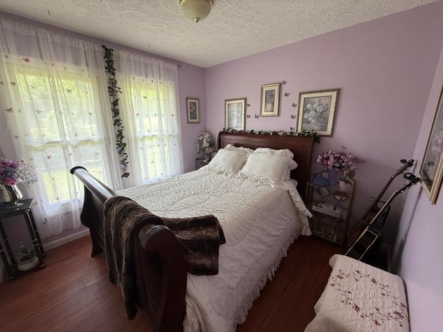 342 Dewey Banks Road, Campton, KY 41301