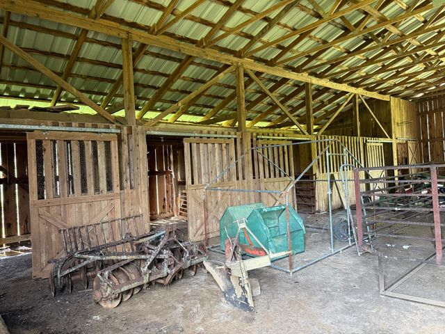 342 Dewey Banks Road, Campton, KY 41301