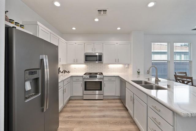 250 Pelican Bay Cir, Sacramento, CA 95835