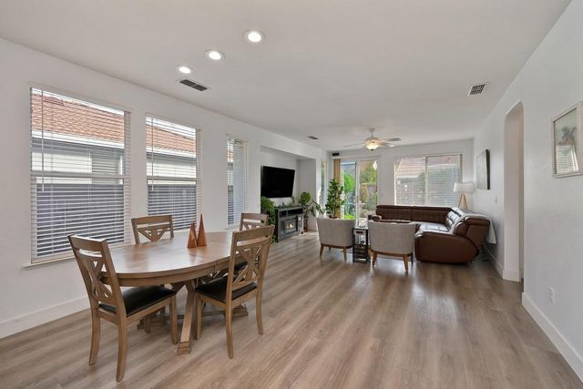 250 Pelican Bay Cir, Sacramento, CA 95835