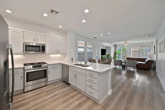 250 Pelican Bay Cir, Sacramento, CA 95835