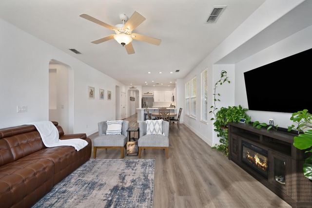 250 Pelican Bay Cir, Sacramento, CA 95835