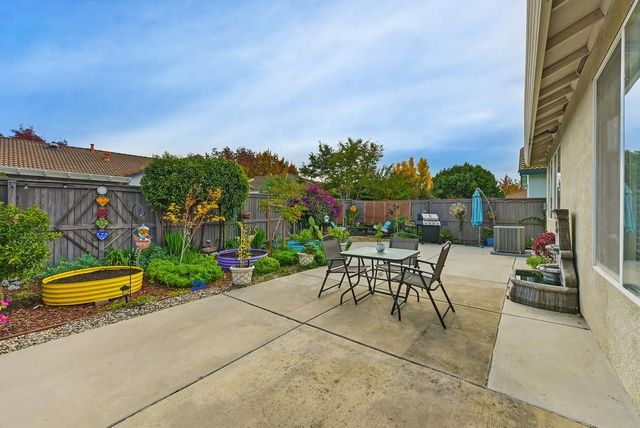 250 Pelican Bay Cir, Sacramento, CA 95835