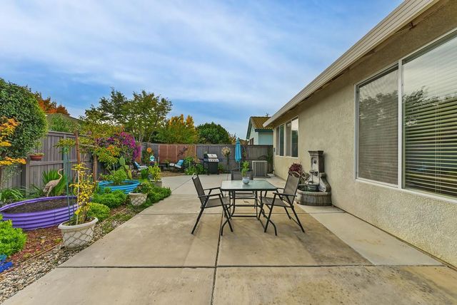 250 Pelican Bay Cir, Sacramento, CA 95835