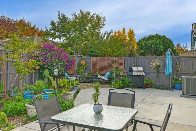 250 Pelican Bay Cir, Sacramento, CA 95835