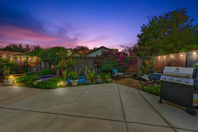 250 Pelican Bay Cir, Sacramento, CA 95835