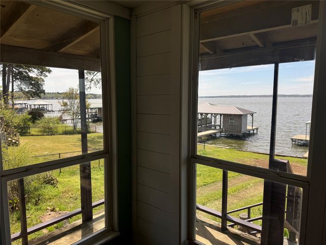 17144 Lakeview Drive, Flint, TX 75762