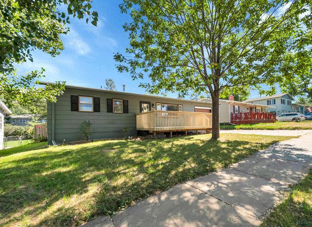 2318 CRUZ DR, Rapid City, SD 57702