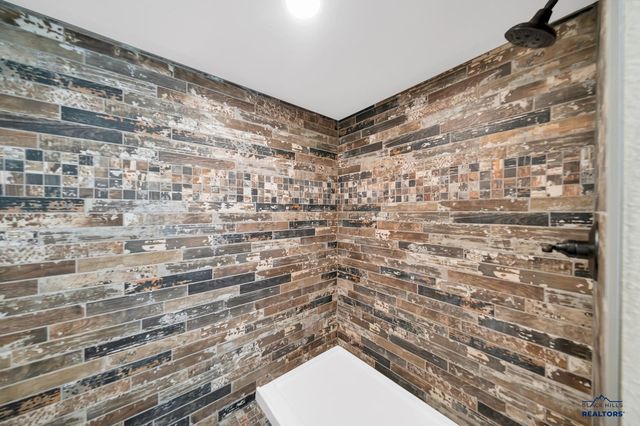 2318 CRUZ DR, Rapid City, SD 57702