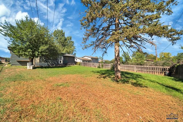 2318 CRUZ DR, Rapid City, SD 57702