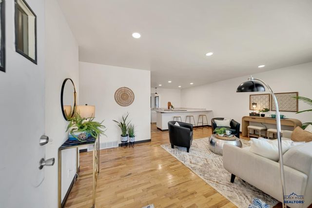 2318 CRUZ DR, Rapid City, SD 57702