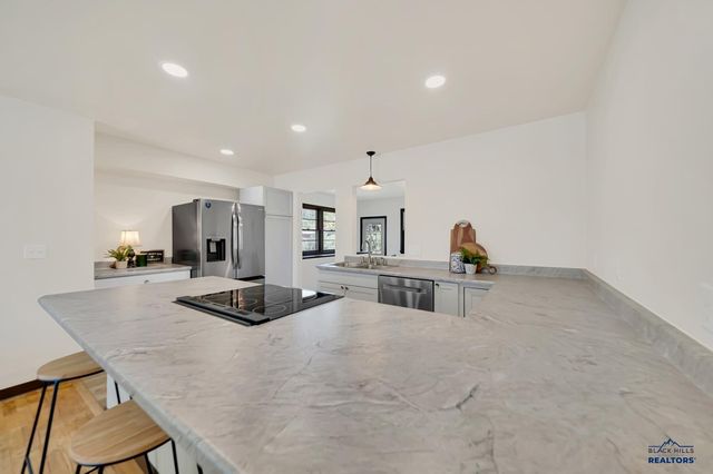 2318 CRUZ DR, Rapid City, SD 57702