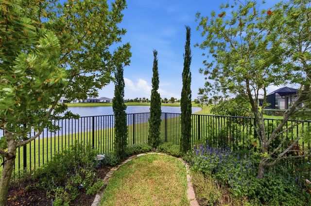 14160 Lacebark Lane, Westlake, FL 33470