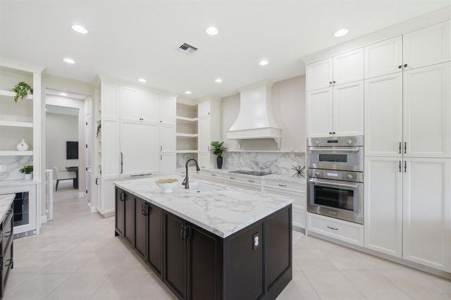 14160 Lacebark Lane, Westlake, FL 33470