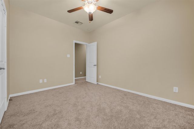 20722 Oakhurst Creek Dr, Porter, TX 77365