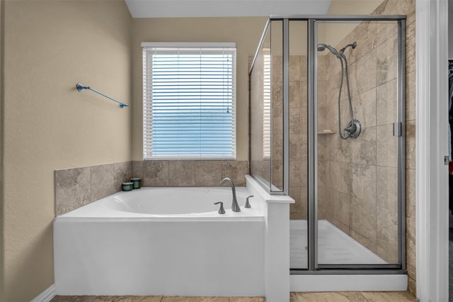 20722 Oakhurst Creek Dr, Porter, TX 77365