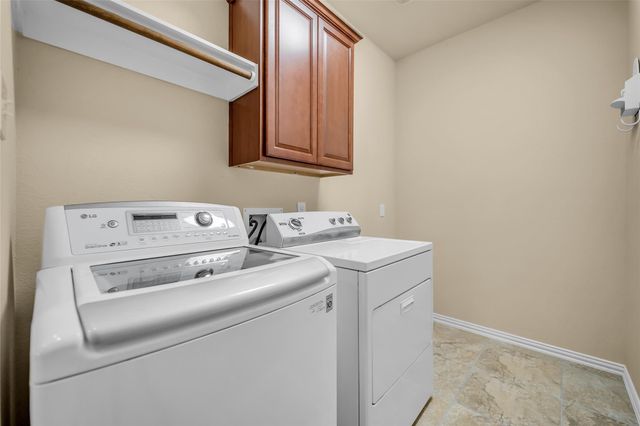 20722 Oakhurst Creek Dr, Porter, TX 77365