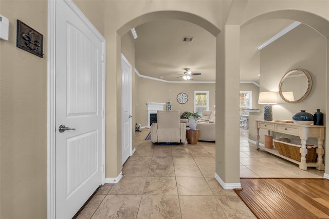 20722 Oakhurst Creek Dr, Porter, TX 77365