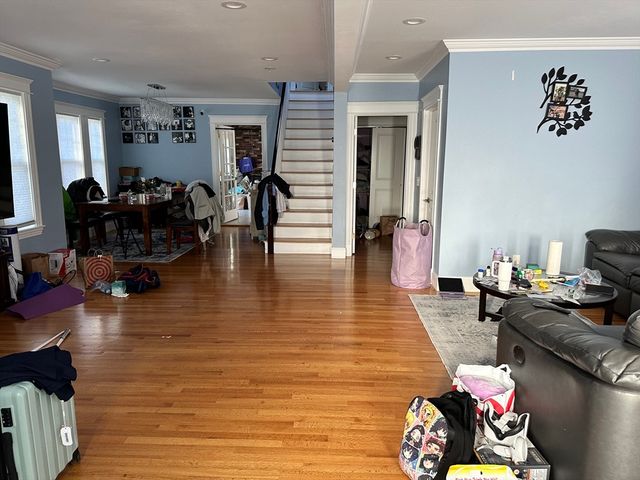 14 Fairview Rd, Lynnfield, MA 01940
