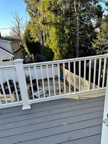 14 Fairview Rd, Lynnfield, MA 01940