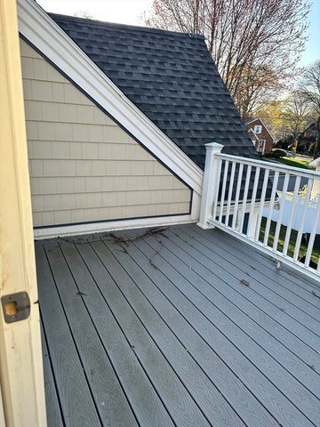 14 Fairview Rd, Lynnfield, MA 01940