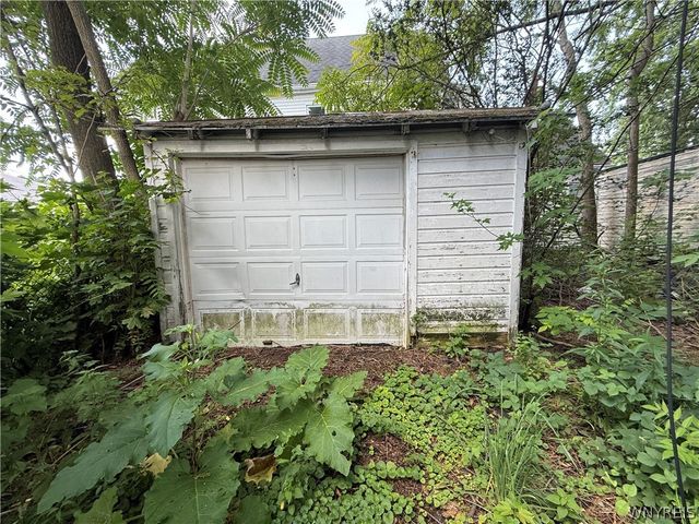 87 Walden Avenue, Buffalo, NY 14211