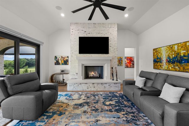 2704 Veridian Point Drive, Burleson, TX 76028