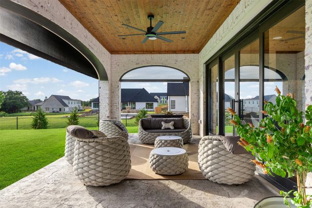 2704 Veridian Point Drive, Burleson, TX 76028