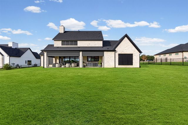 2704 Veridian Point Drive, Burleson, TX 76028