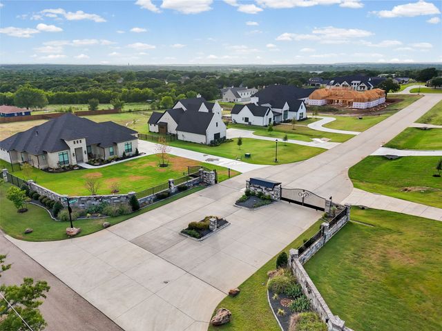 2704 Veridian Point Drive, Burleson, TX 76028