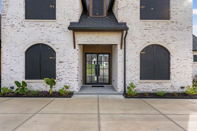 2704 Veridian Point Drive, Burleson, TX 76028