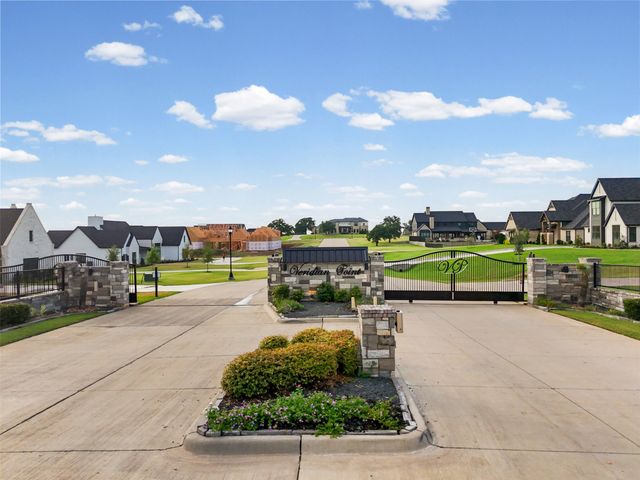 2704 Veridian Point Drive, Burleson, TX 76028