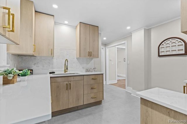 1174 Seward Street, Detroit, MI 48202