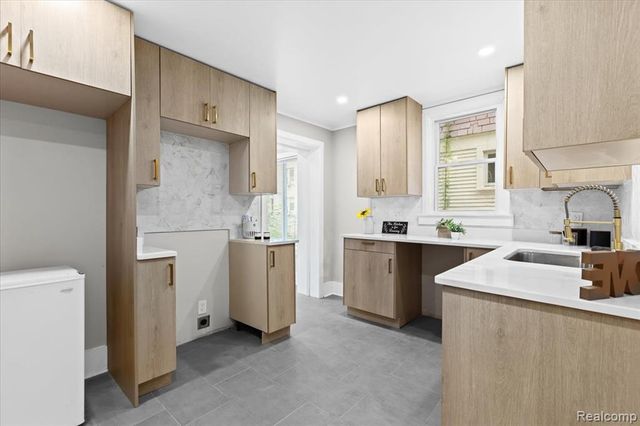 1174 Seward Street, Detroit, MI 48202